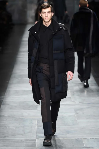 Look 33